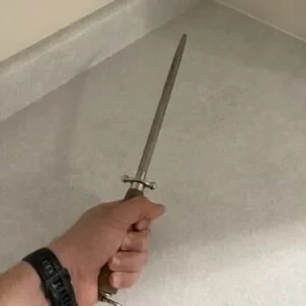 Knife Sharpening Steel with Wooden Handle - Picture 6 of 7
